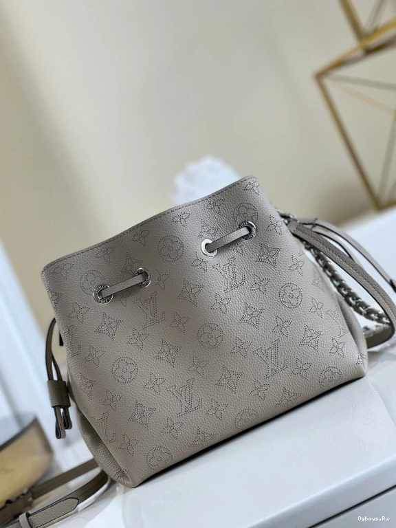 LOUIS BELLA VUITTON 0126